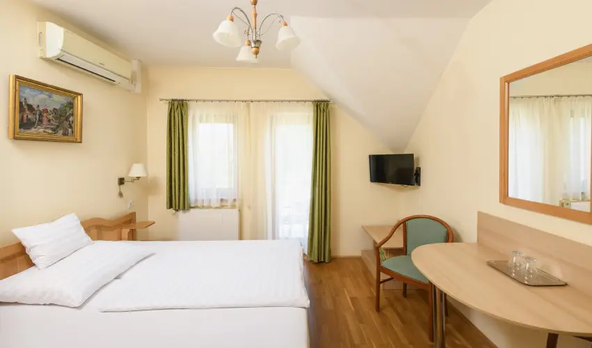 Ametiszt Hotel Harkny