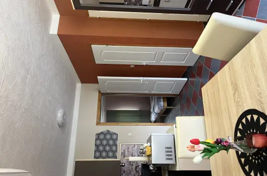 Bstya Apartman, Sikls, Pcs - 20 km