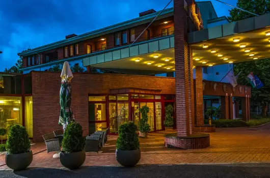 Drva Hotel Thermal Resort, Harkny, Pcs - 19 km