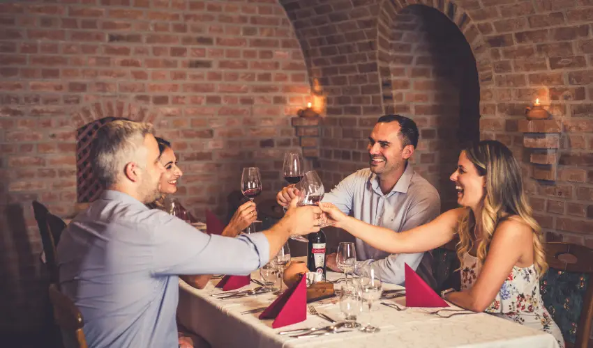 Hotel Cabernet Villnykvesd