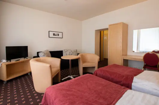 Laterum Hotel, Pcs