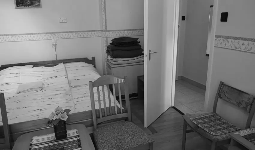 �risz Apartman Hark�ny