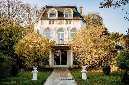 Kastello Vend�gh�z, Nagykoz�r, P�cs - 8 km