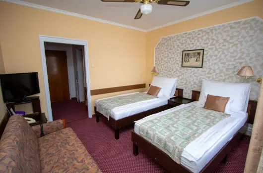 Komfort Hotel Plat�n, Hark�ny, P�cs - 19 km