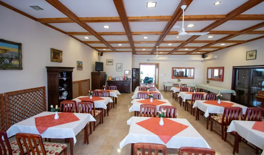 Komfort Hotel Platn Harkny