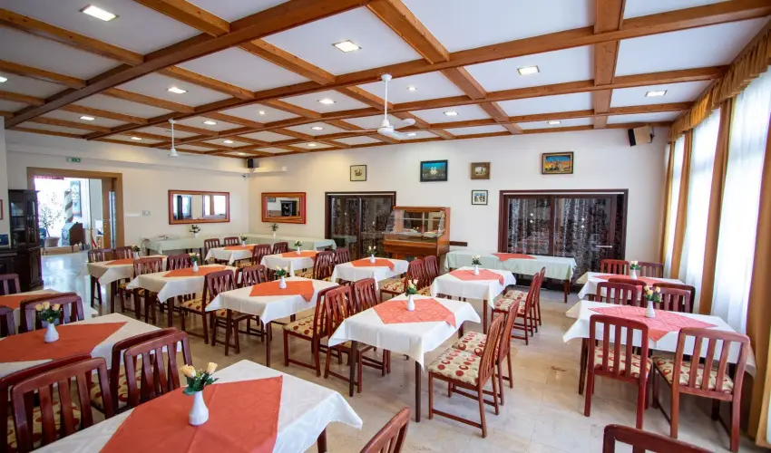 Komfort Hotel Platn Harkny