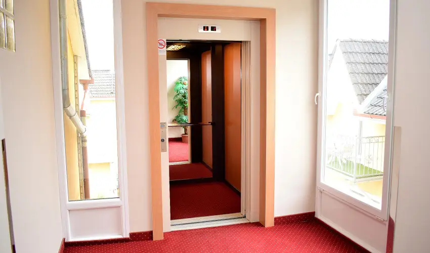 Ldia Hotel Harkny Harkny