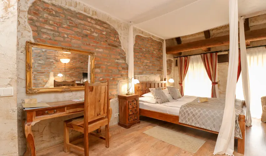 Puchner Kastlyszll Bikal