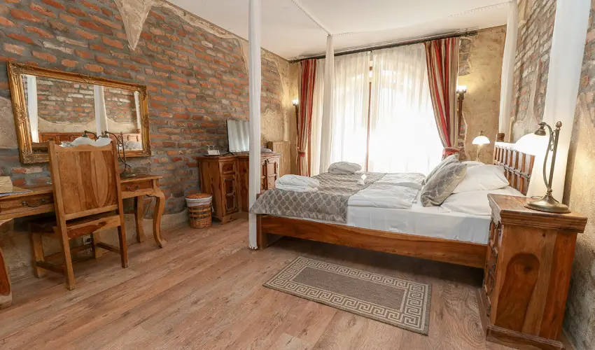 Puchner Kastlyszll Bikal