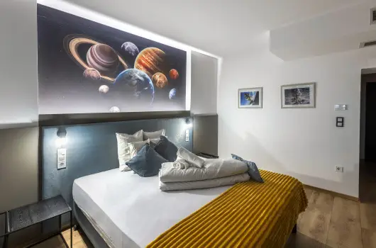 R73 Residences, Pcs