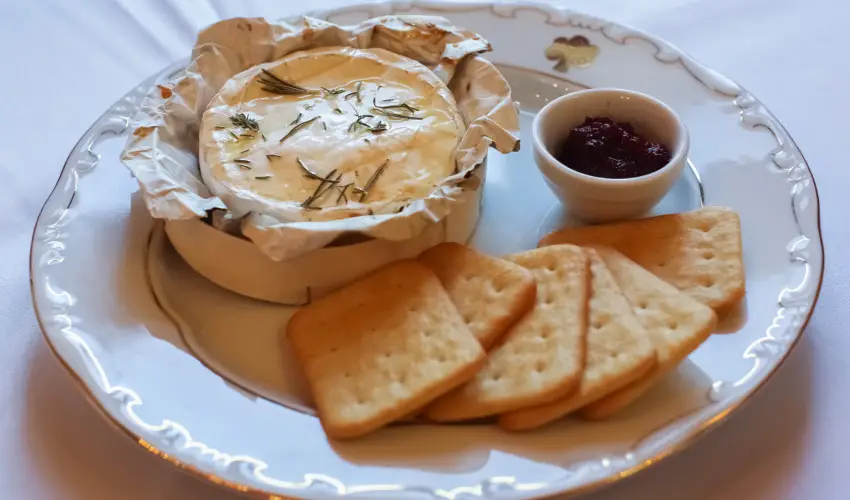 Sasrti Vadszkastly Almamellk