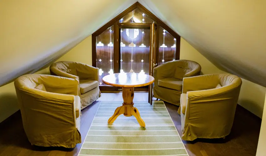 Sasrti Vadszkastly Almamellk