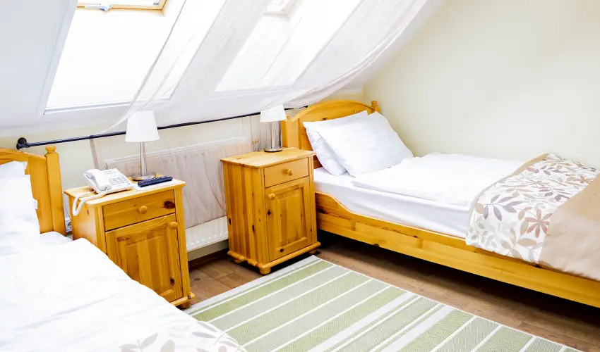 Sasrti Vadszkastly Almamellk