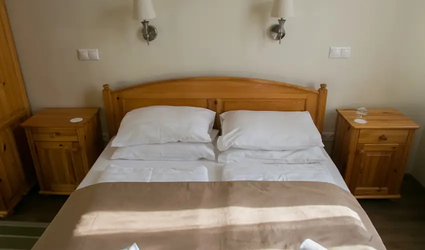 Sasrti Vadszkastly Almamellk