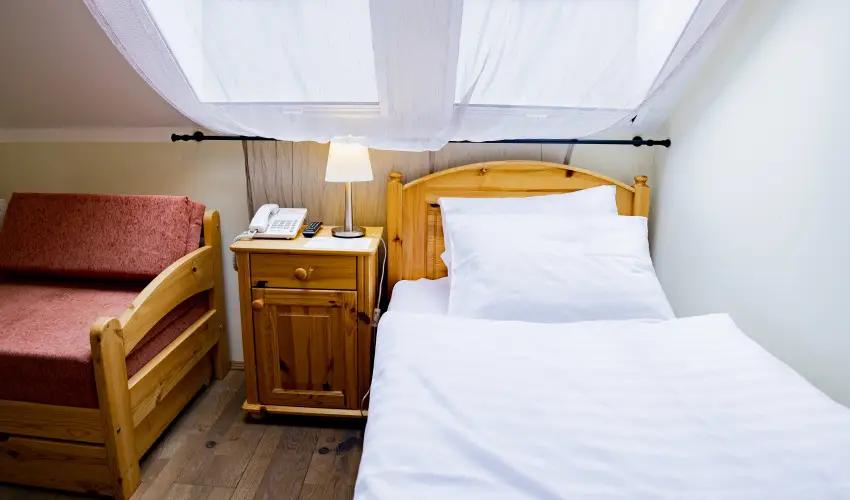 Sasrti Vadszkastly Almamellk