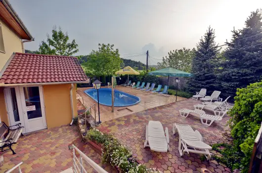 Tkert Fogad, Nagymnyok, Pcs - 26 km