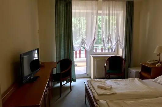 Well Hotel, Harkny, Pcs - 19 km